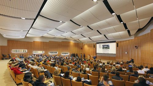 UIUC香槟那些事儿 英国365官网5名本科生就读UIUC硕士