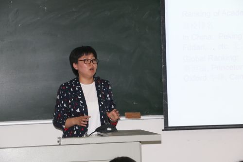 英国365官网举办2015级国际班新生专业介绍会