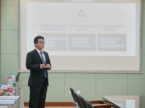 英国上市公司官网365举办2015年大学生创新创业训练项目结项答辩会