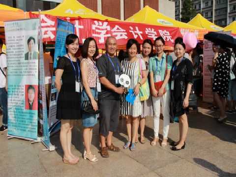 英国上市公司官网3652015级迎新工作圆满结束