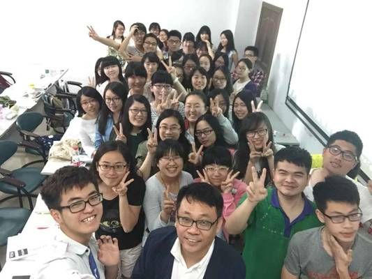 外教Chee Hay Kheong先生来英国365官网授课